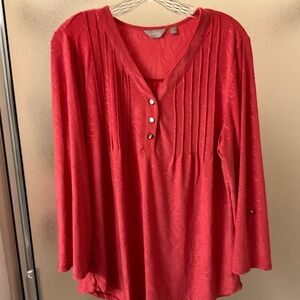 Woman’s Coral Bay Pleated 3/4 Sleeve Pintuck Top